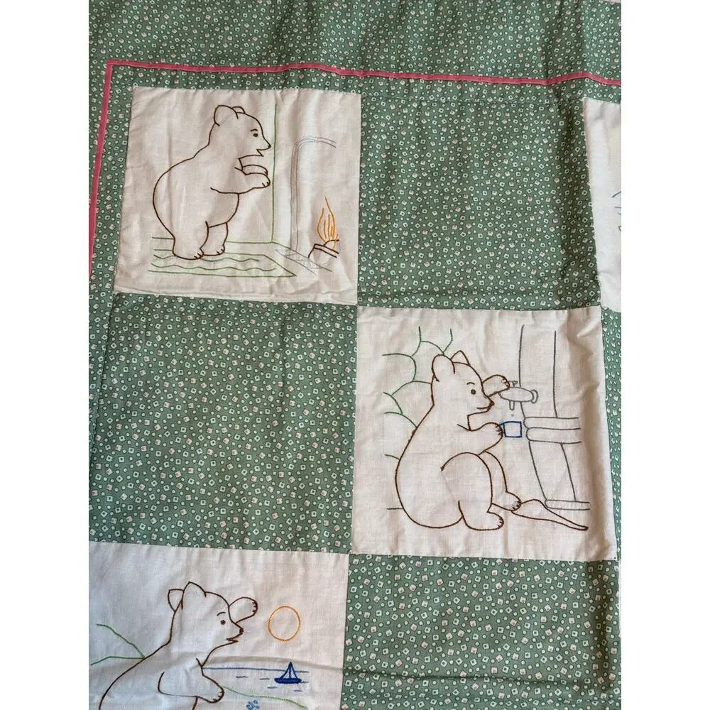 Handmade VTG Green & White Baby Crib Quilt Nursery Blanket Embroidered Bears